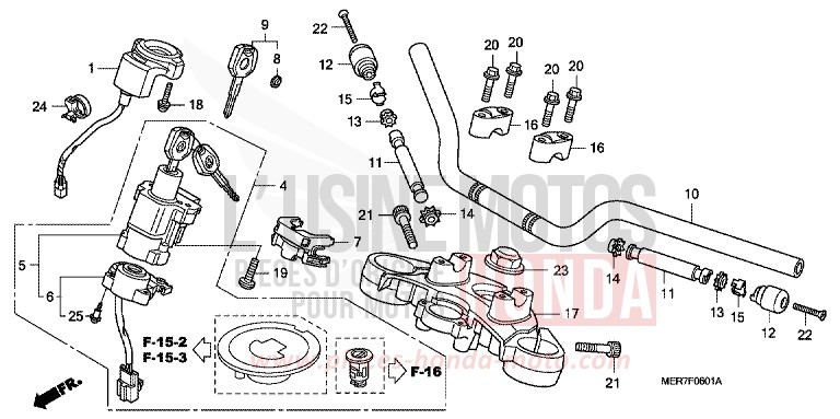TUYAU DE GUIDON/PONT SUPERIEUR (CBF600S8/SA8/N8/NA8) de CBF600S DOLPHIN GRAY METALLIC (NHB03) de 2008