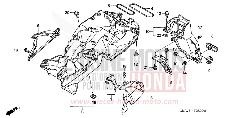 GARDE-BOUE ARRIERE de VFR800F LAPIS BLUE METALLIIC (PB257) de 2002