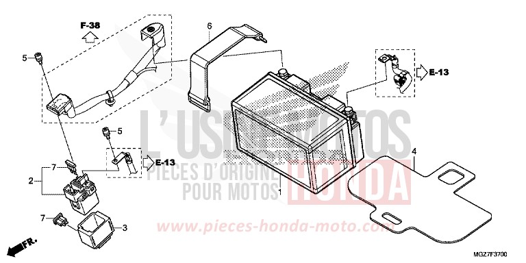 BATTERIE de CB500X MAT PEARL SUMMIT WHITE (NHB57) 2015