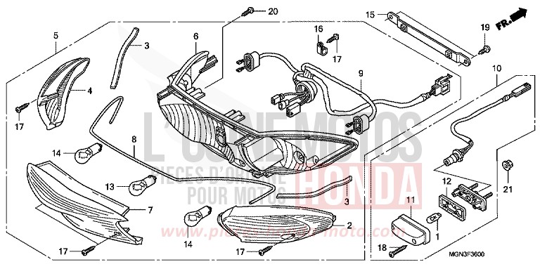 FEUX COMBINES ARRIERE de CBF600S PEARL COOL WHITE (NHA16) 2010