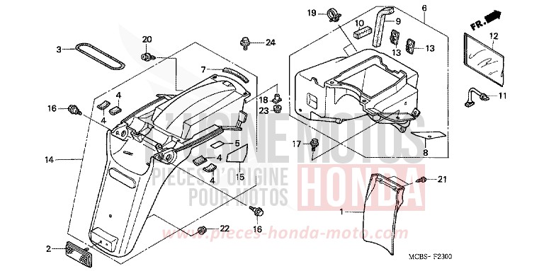 GARDE-BOUE ARRIERE de Transalp MOODY BLUE METALLIC (PB296) 2002