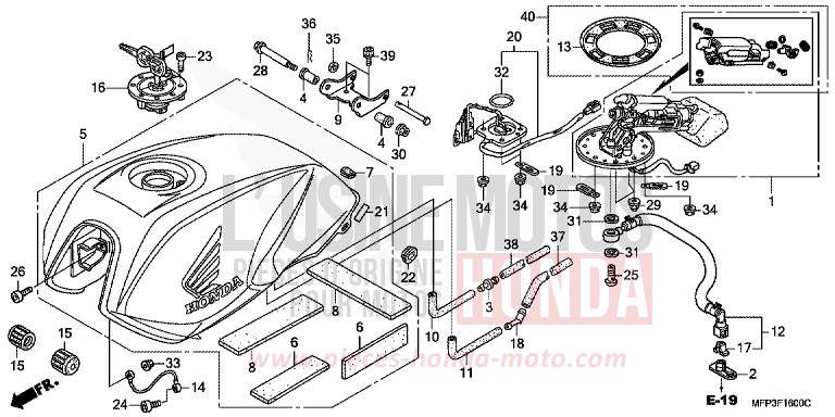 RESERVOIR A CARBURANT de CB1300S DARKNESS BLACK METALLIC (NH463BF) de 2008