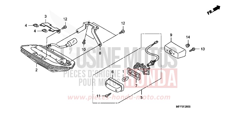 FEU ARRIERE de CB1300S PEARL SUNBEAM WHITE (NHA66DF) de 2009