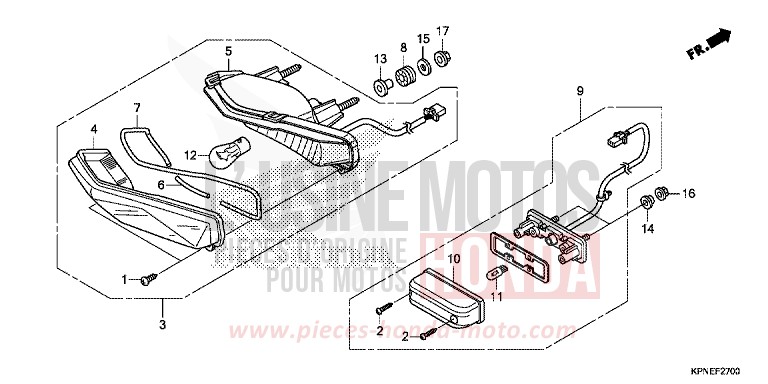 FEU ARRIERE/FEU D'IMMATRICULATION de CBF125 PEARL SUNBEAM WHITE (NHA66) de 2015