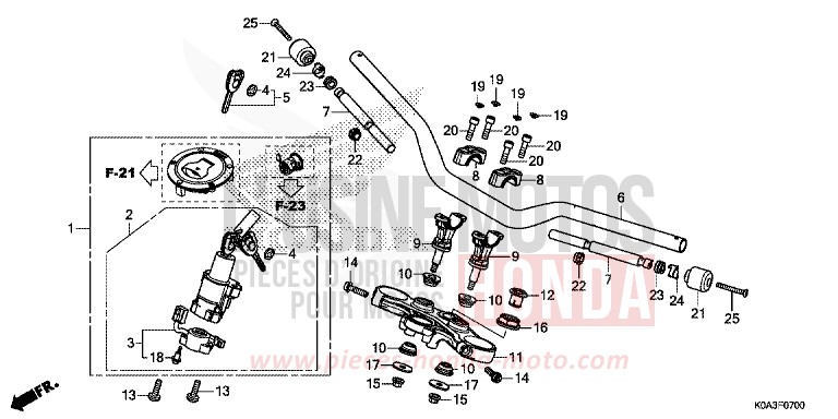TUYAU DE GUIDON/PONT SUPERIEUR de CB300R MAT CRYPTON SILVER MATALLIC (NHA40) 2018
