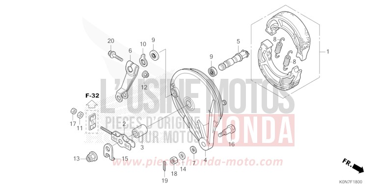 PANNEAU DE FREIN ARRIERE de CBF125 PEARL SPLENDOR RED (R369) 2021