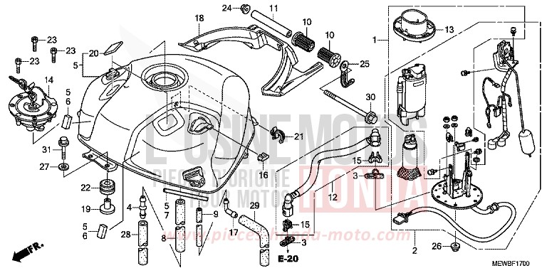 RESERVOIR A CARBURANT de Deauville SHASTA WHITE (NH138) de 2011